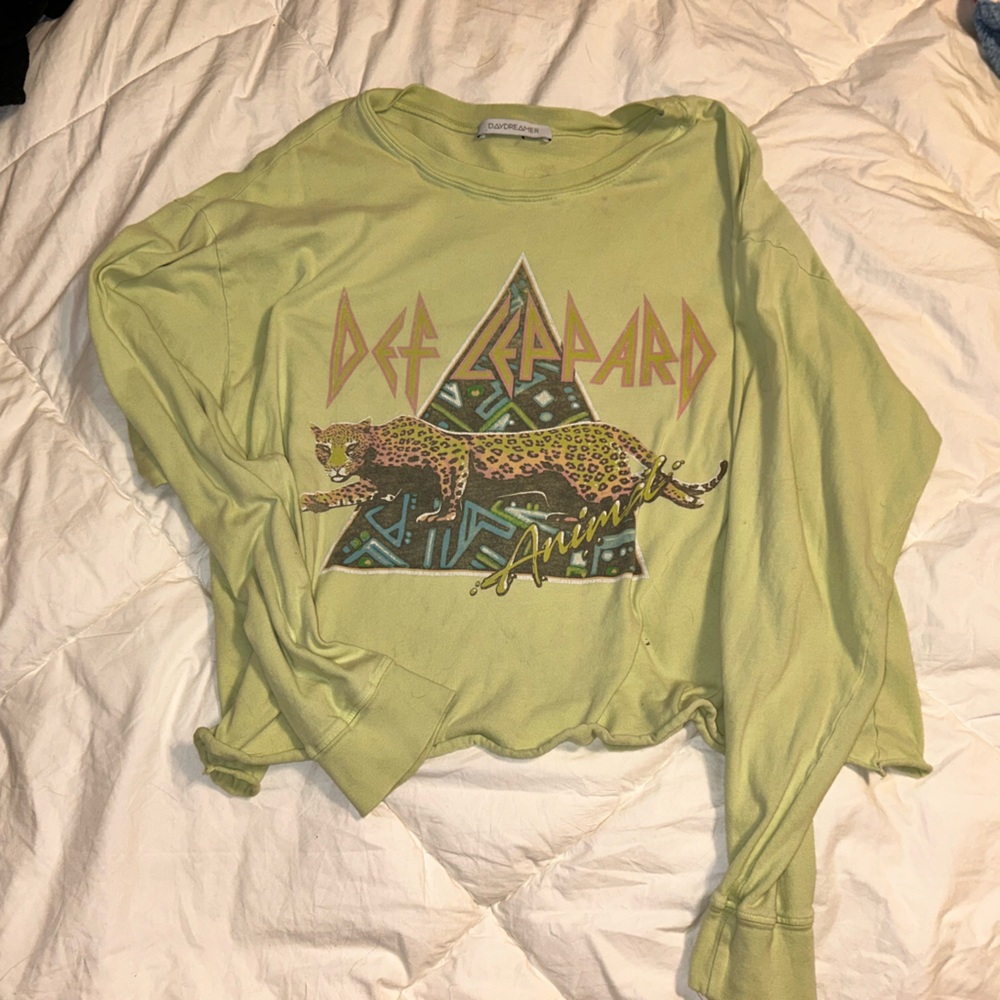 Green Long Sleeve Cropped Def Leppard Daydreamer LA
